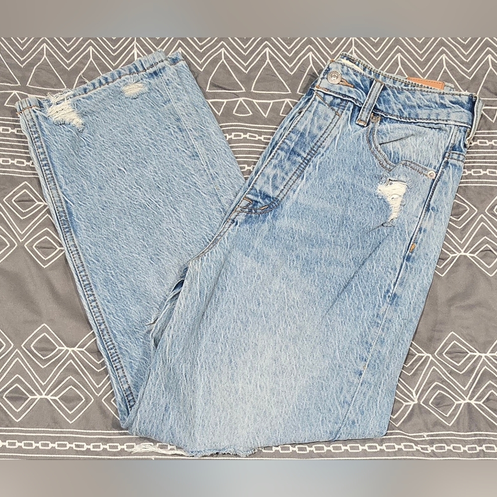 We The Free Distressed Straight Leg Jeans Size 26